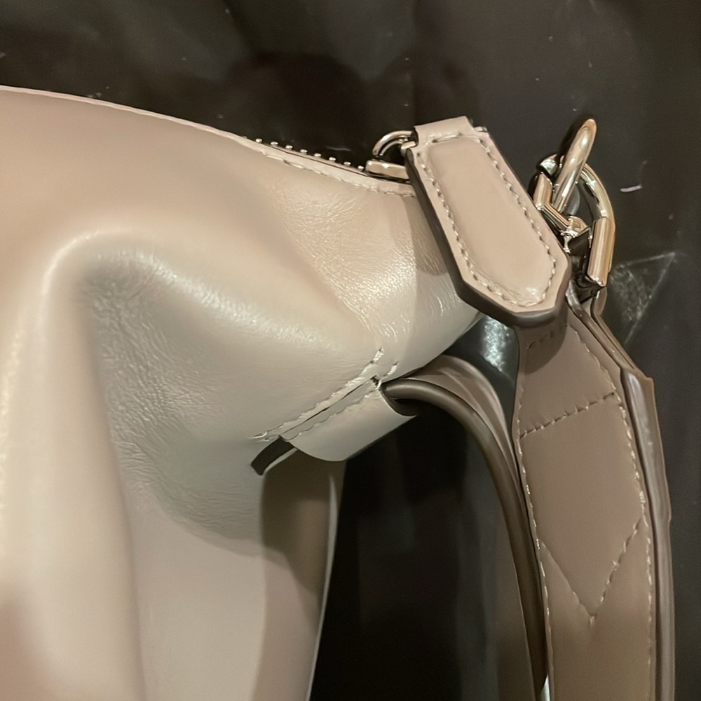 NWT Givenchy Antigona Medium Soft Leather Top Handles Tote In Stone Grey - Picture 7 of 10